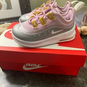 Nike air max, Toddler size 6